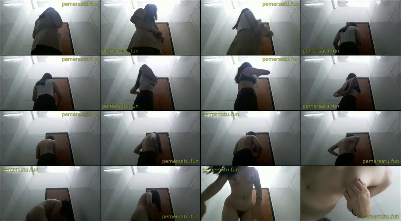 Abg Mulus Lugu Kacamata 18Yo Sange Di Wc