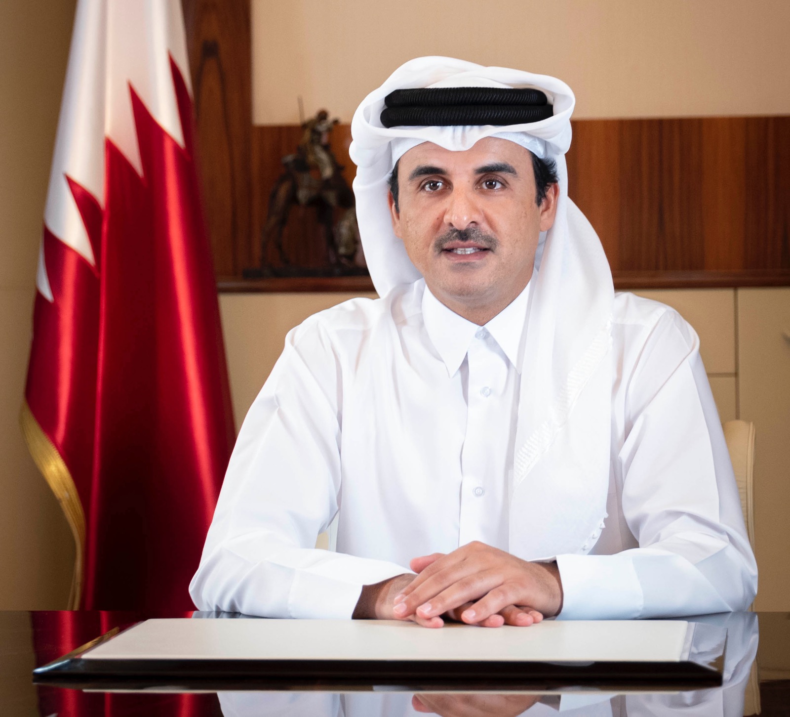 أمير قطر يهنئ رئيس الجزائر