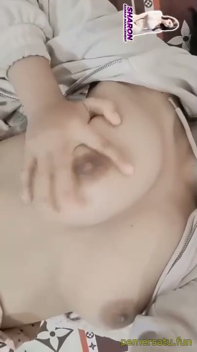 resharona cantik montok binal sangean (9) Video Bokep Viral