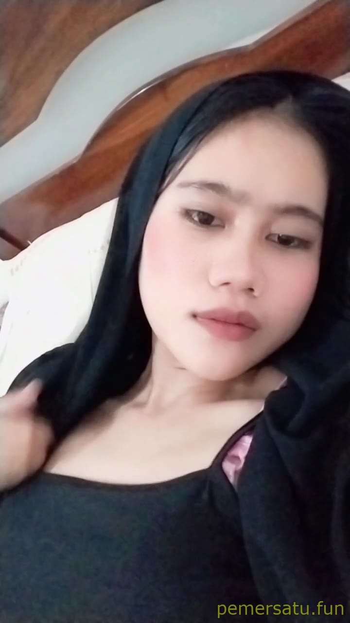 15 Bokep Terbaru abg lugu suka vcs 18yo colmek 