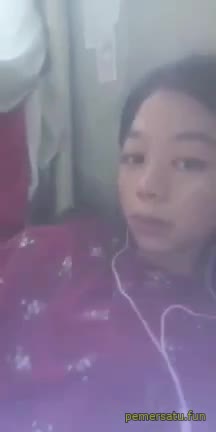 18 Bokep Porno isi hape sepupu 18yo isinya mesum padahal cantik itil gede pemersatu fun 