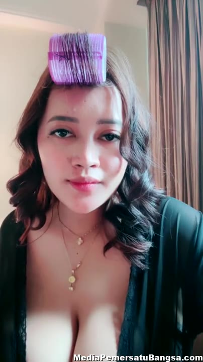 Arin Hot Big Toge Video Pemersatu Bangsa