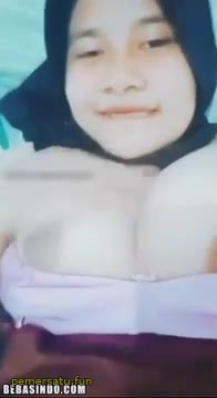 koleksi tobrut 18yo hijab jilbab colmek ngewe (8) Video Bokep