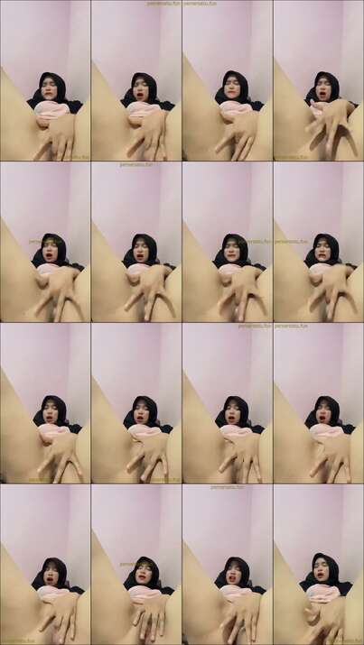 Fika Hijab Colok Memek Masih Pakai Jilbab (1)
