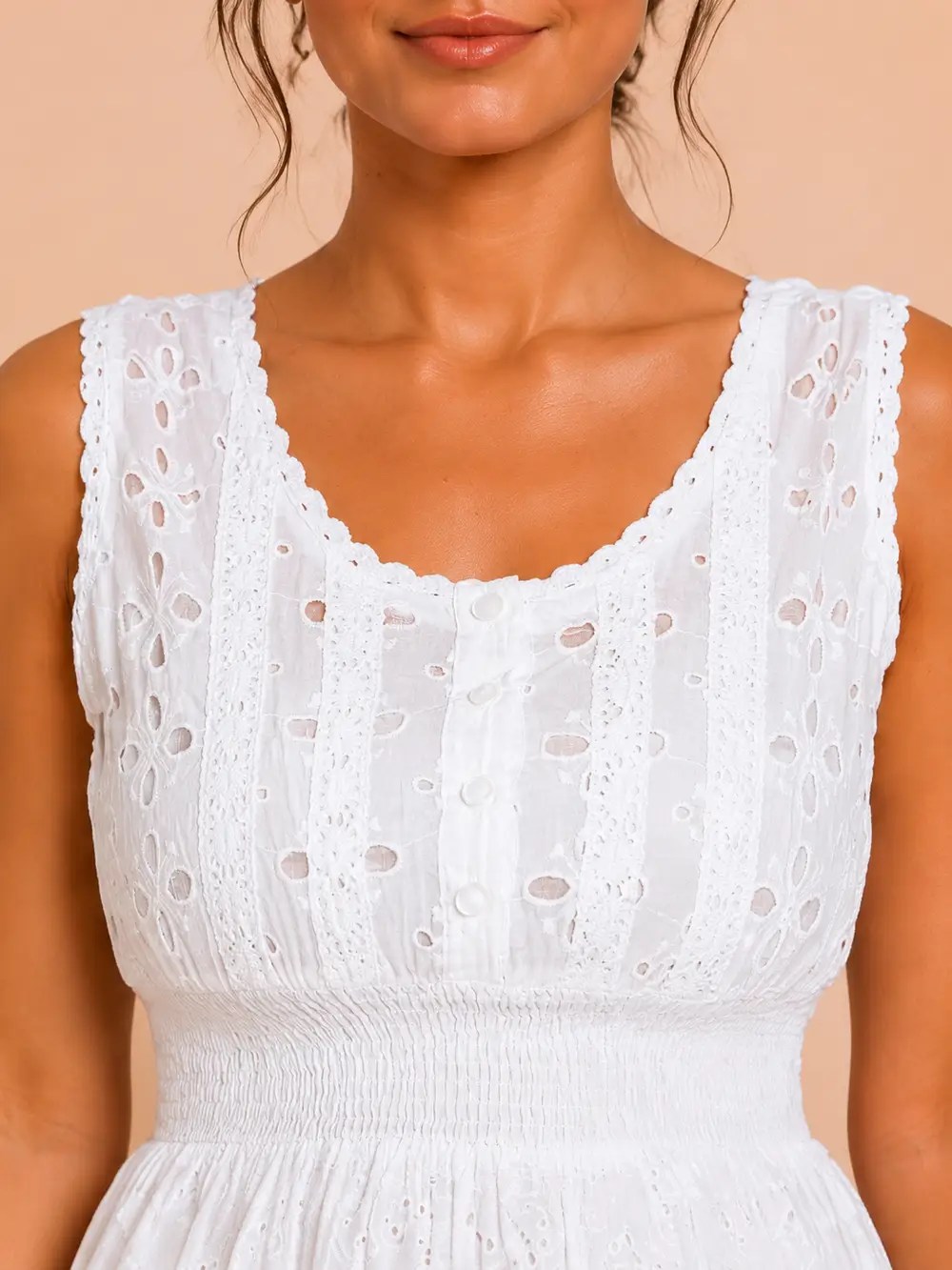Vestido Blanco Maxi con Botones y Bordado Inglés