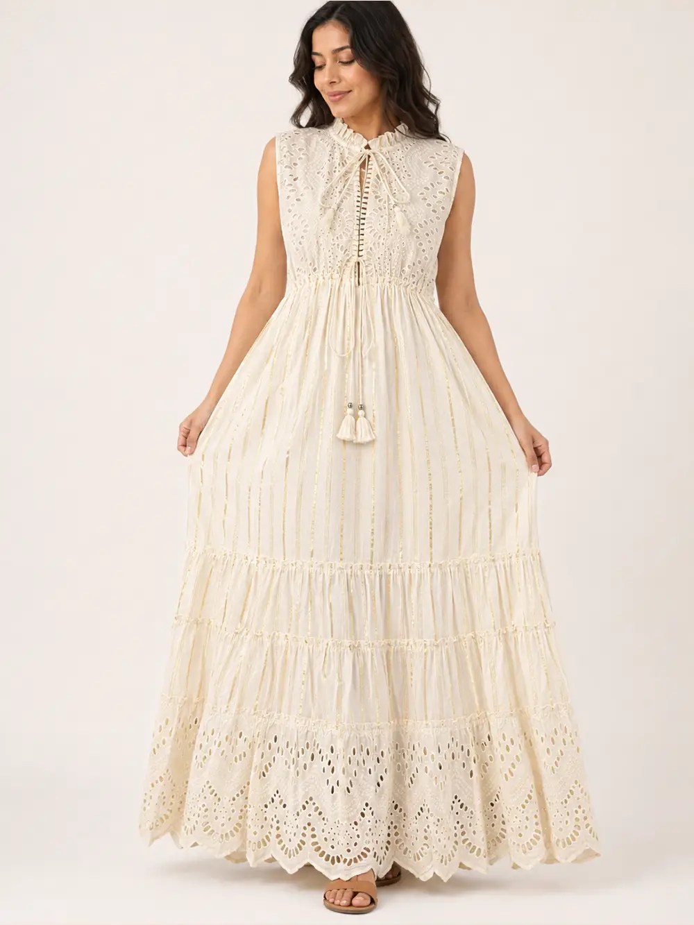 Vestido Boho Largo Marfil con Detalles Dorados