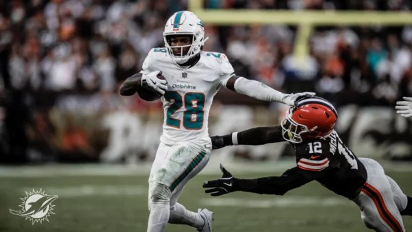 Dolphins Stand Firm: No Trade for Achane or Waddle (2026)
