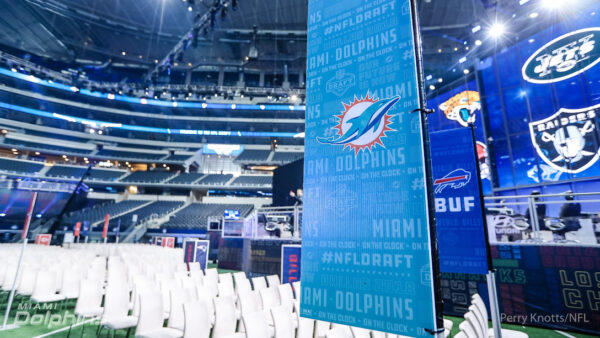 Dolphins 2026 NFL Mock Draft Breakdown: 7 Rounds of Picks & Analysis (2026)