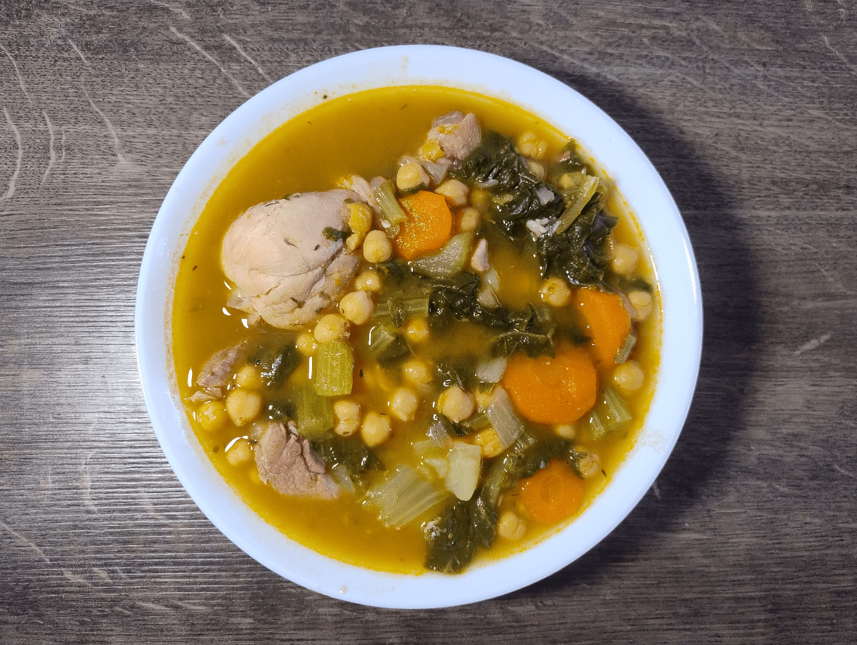 Potaje de garbanzos con carne