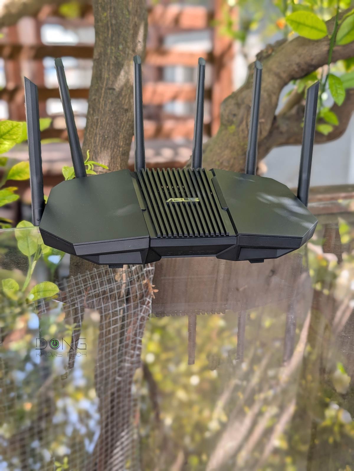 ASUS RT-BE90U front