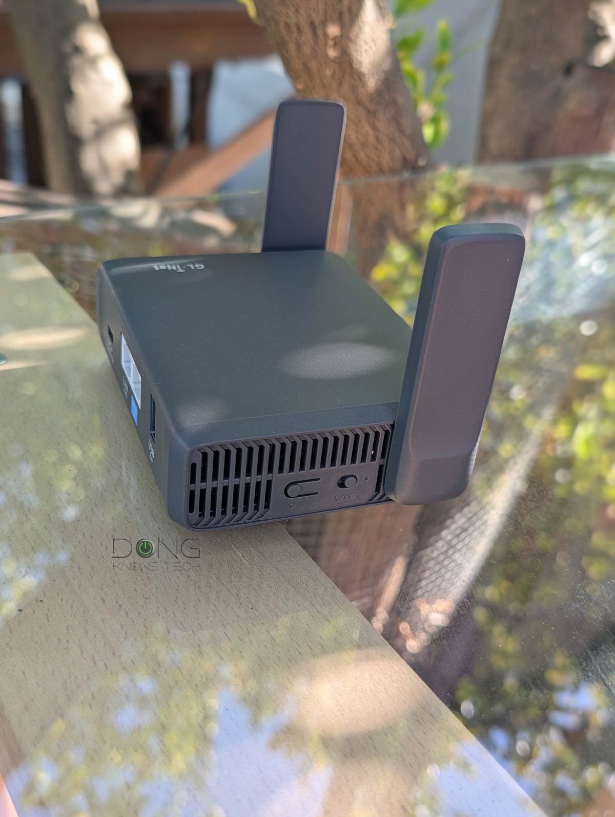 GL.iNet GL-BE3600 Slate 7 Review: A Fast Travel Router | Dong