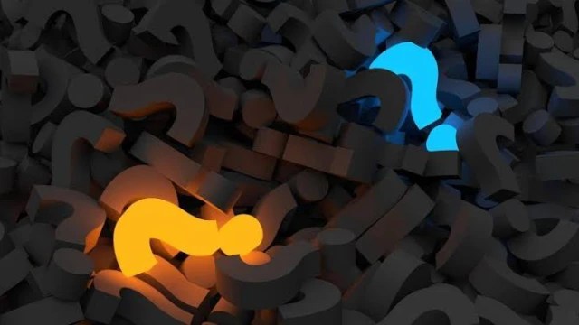 Question marks representing the most common questions about senior health insurance in Mexico.