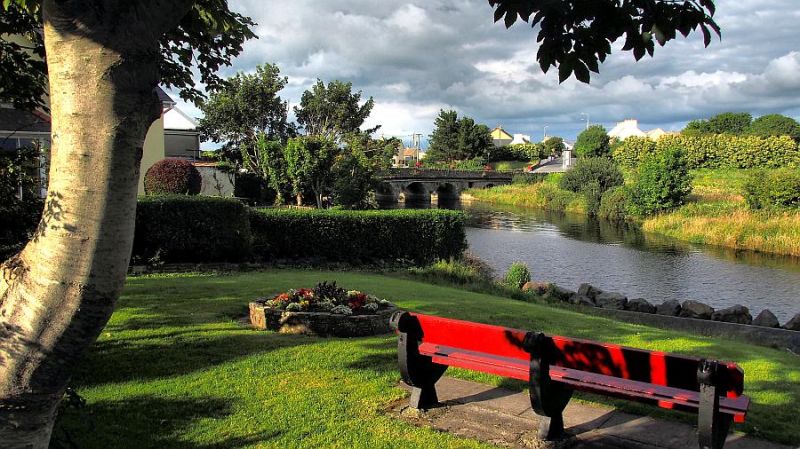 Things To Do Doonbeg - Perfect Mobile Dark Illustrations | Free Download