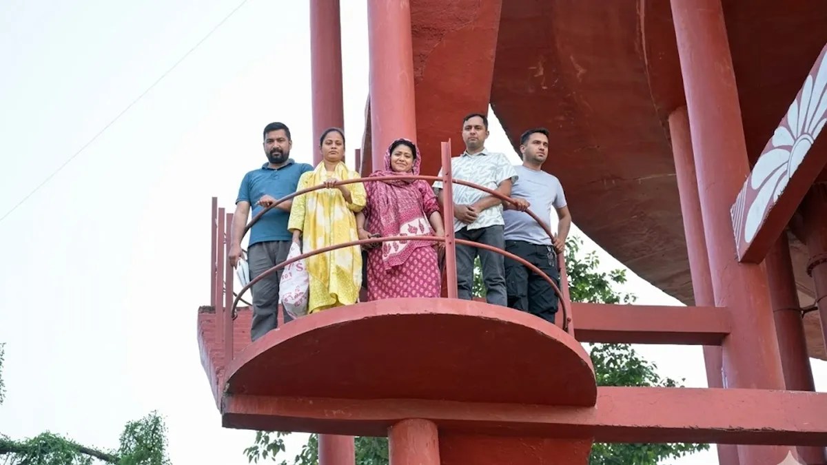परेड ग्राउंड की पानी की टंकी पर चढ़ने वाली ज्योति रौतेला पर मुकदमा, प्रशासन ने की कड़ी कार्रवाई