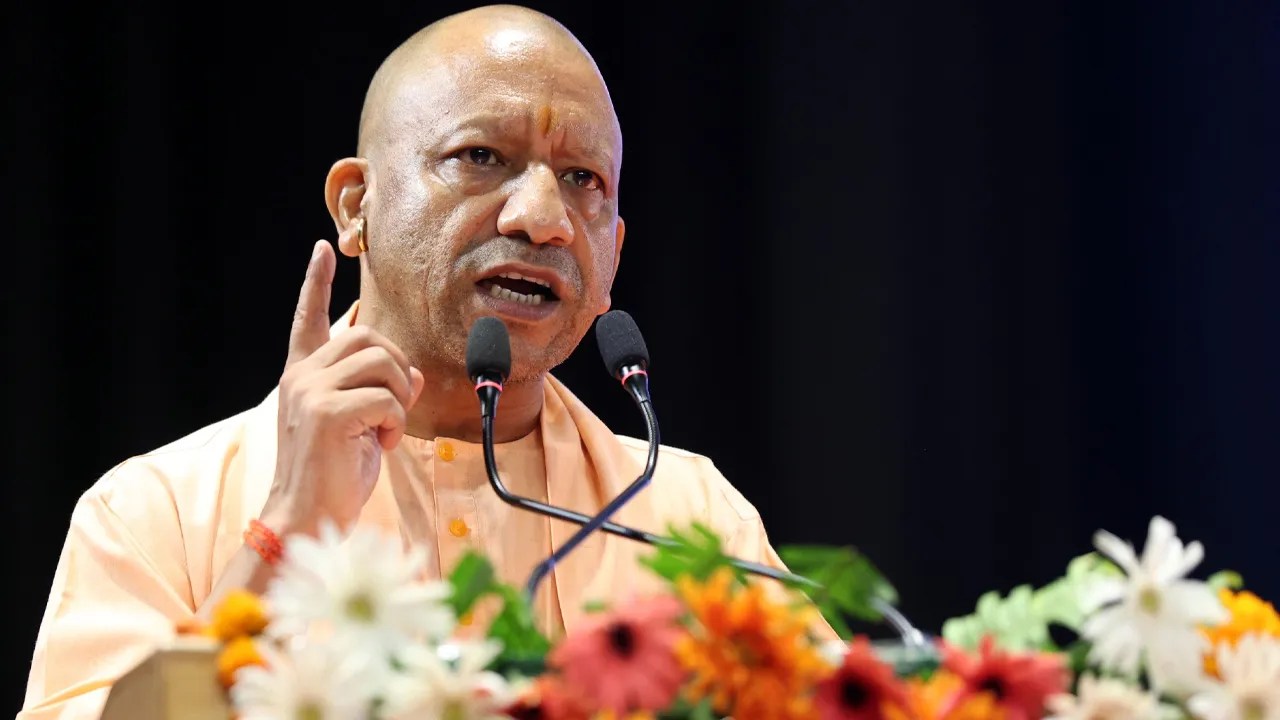 इलेक्ट्रिक वाहनों की रफ्तार में यूपी का दबदबा, बना देश का तीसरा सबसे बड़ा चार्जिंग नेटवर्क