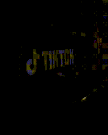 Light-up TikTok Tag