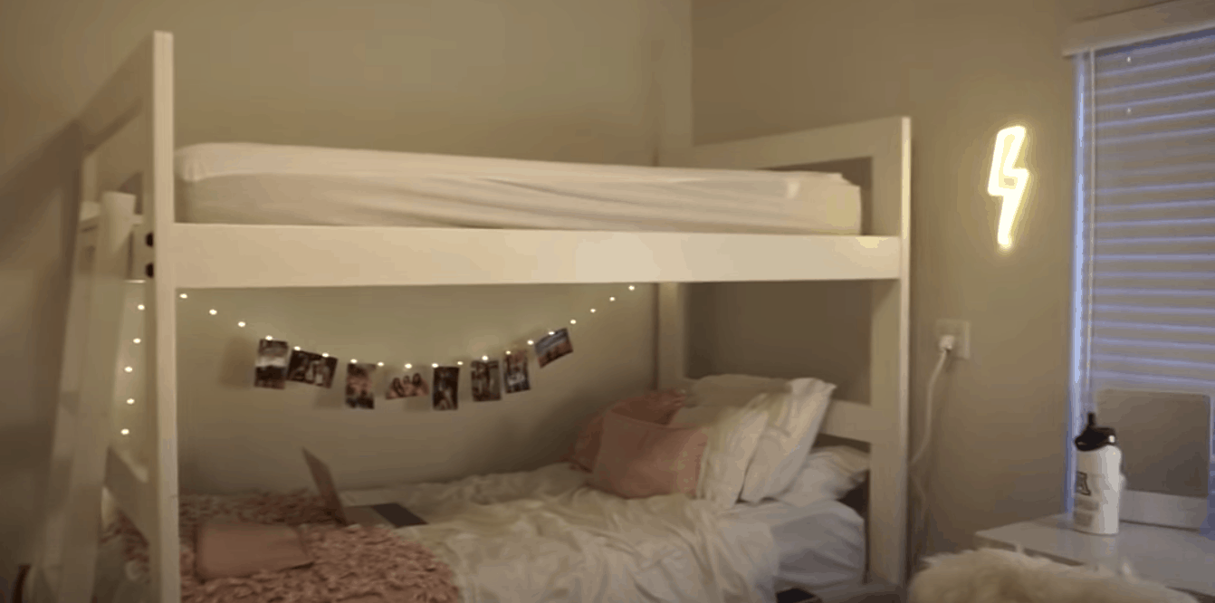 Send college kids back to campus with stylish and affordable dorm decor. Minimalist Dorm Room Ideas To Try Out On Your Dorm Room
