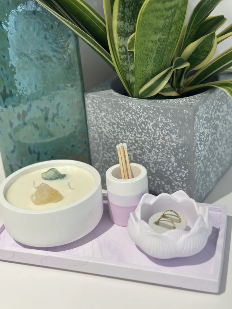 The Ava Dish Lavender