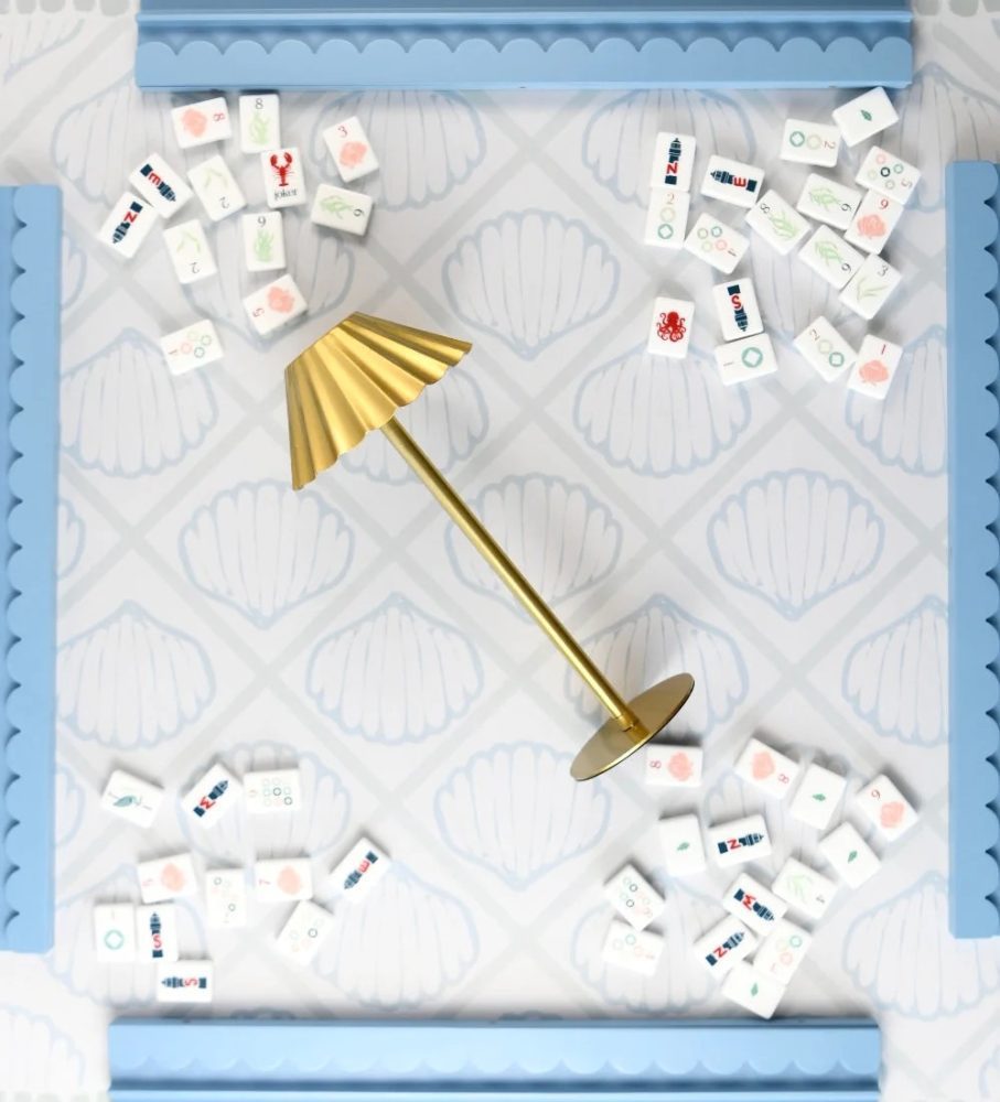 Gold Scallop Mahjong Table Lamp