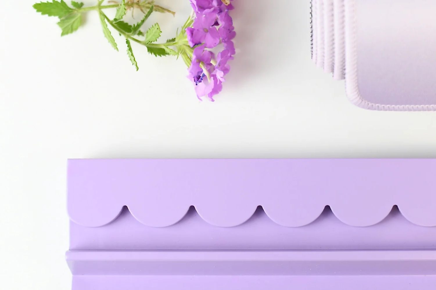 Purple Scalloped Wooden Mahjong Racks