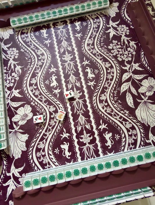 Domino Oxblood mahjong mat by Tigre de Tartan