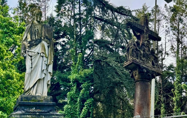 Restauración de la Cruz de Pinondo y la Escultura de Astarloa en Durango (2026)