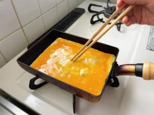 お弁当の卵焼き
