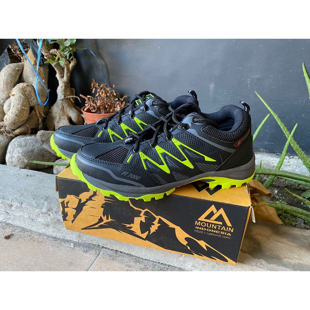 Jual sepatu gunung / sepatu gunung pria / sepatu hiking / sepatu gunung