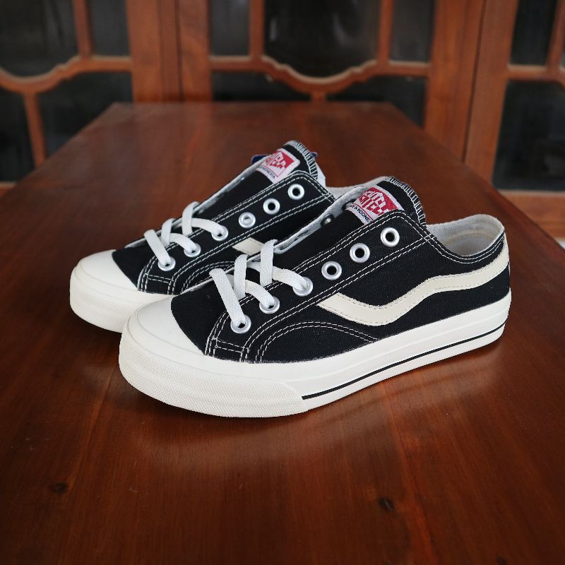 Jual sepatu ventela public black natural low