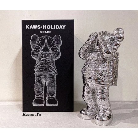 KAWS Space Companion 太空人收藏 2020年限定28cm 3大核心亮點 資深藏家必看選購指南