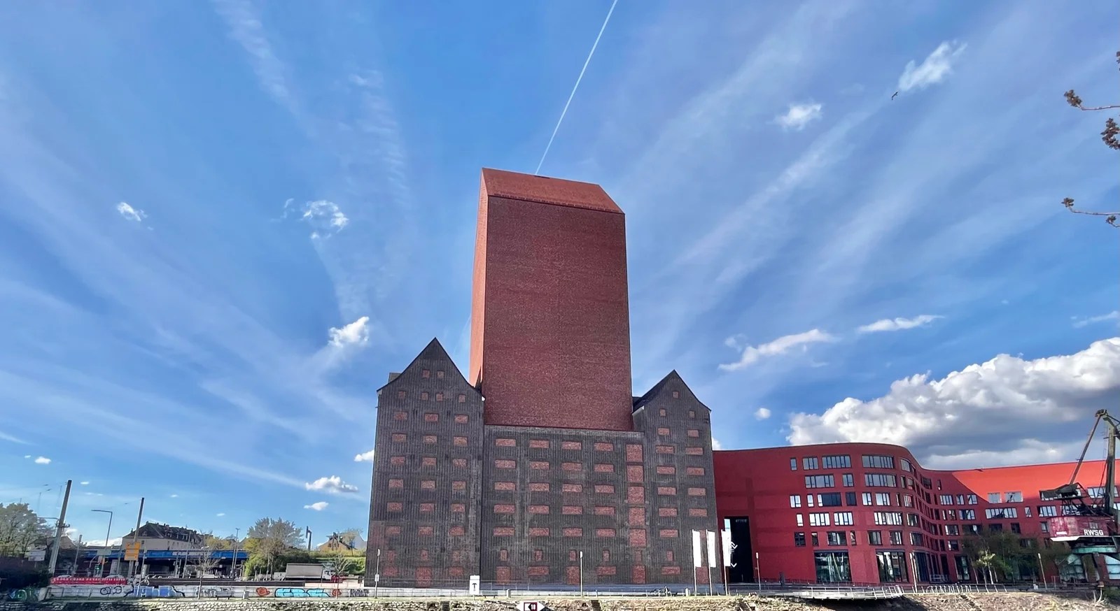 Duisburg City Archive, a tall windowless Brutalist concrete structure in North Rhine-Westphalia, Germany.