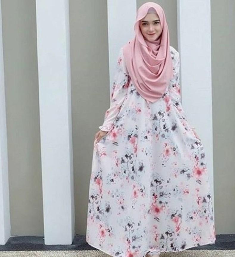 Tampil Menawan Dengan Gamis Monalisa Intip Ragam Pilihannya Yuk