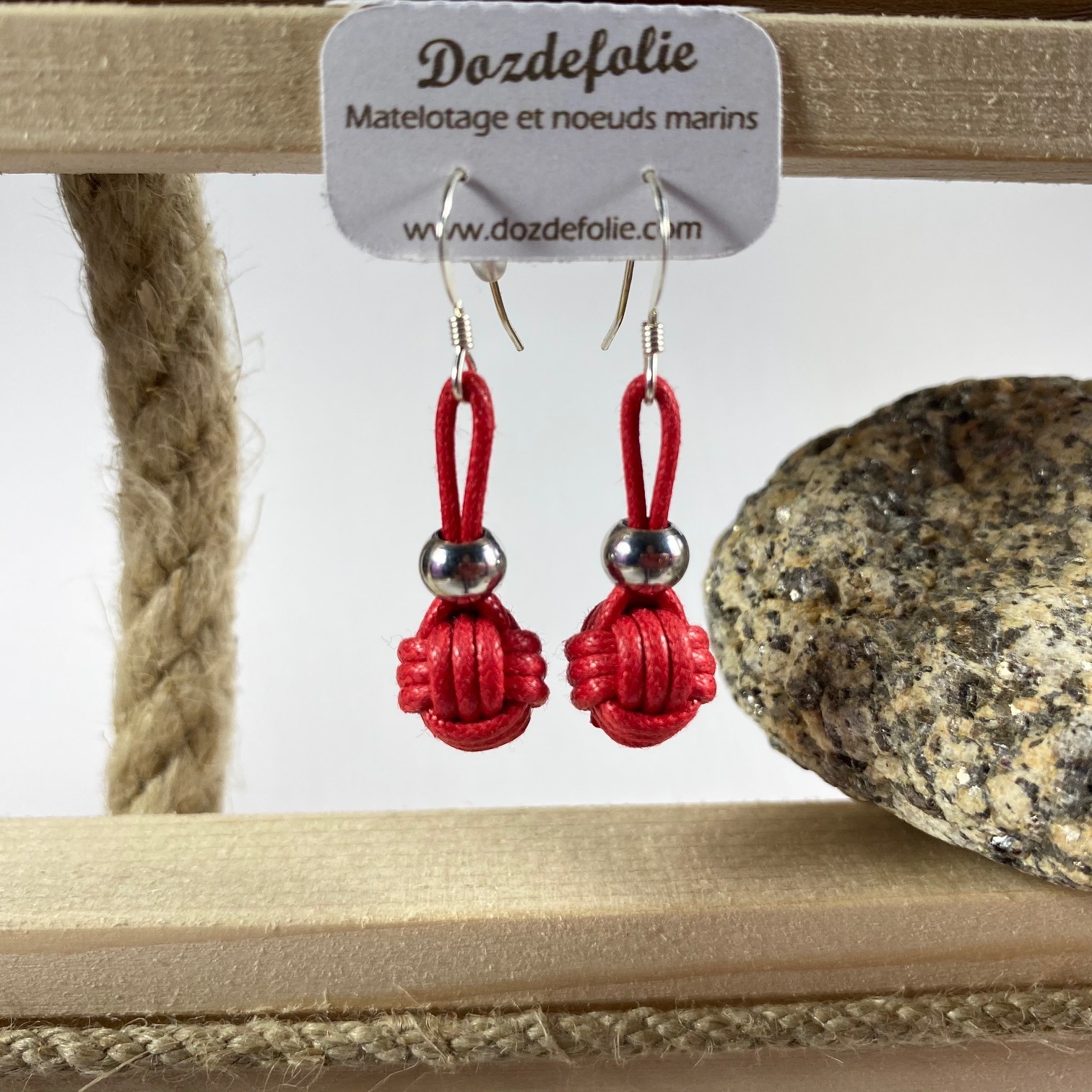 Boucles D'oreilles Vintage Pomme De Pin 3D Dorées Années 70 Avec Pampilles - Modèle 3742