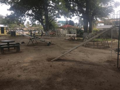 Works currently being executed on the fence and park environs.