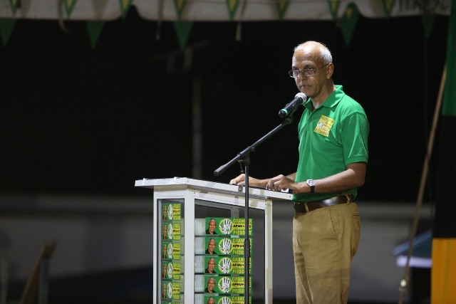 Minister of Communities Hon. Ronald Bulkan addressing residents of Region 8 at the Mahdia Oval.