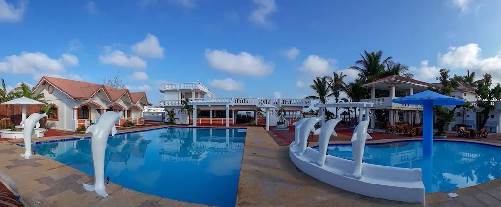 Cris Del Mar Resort