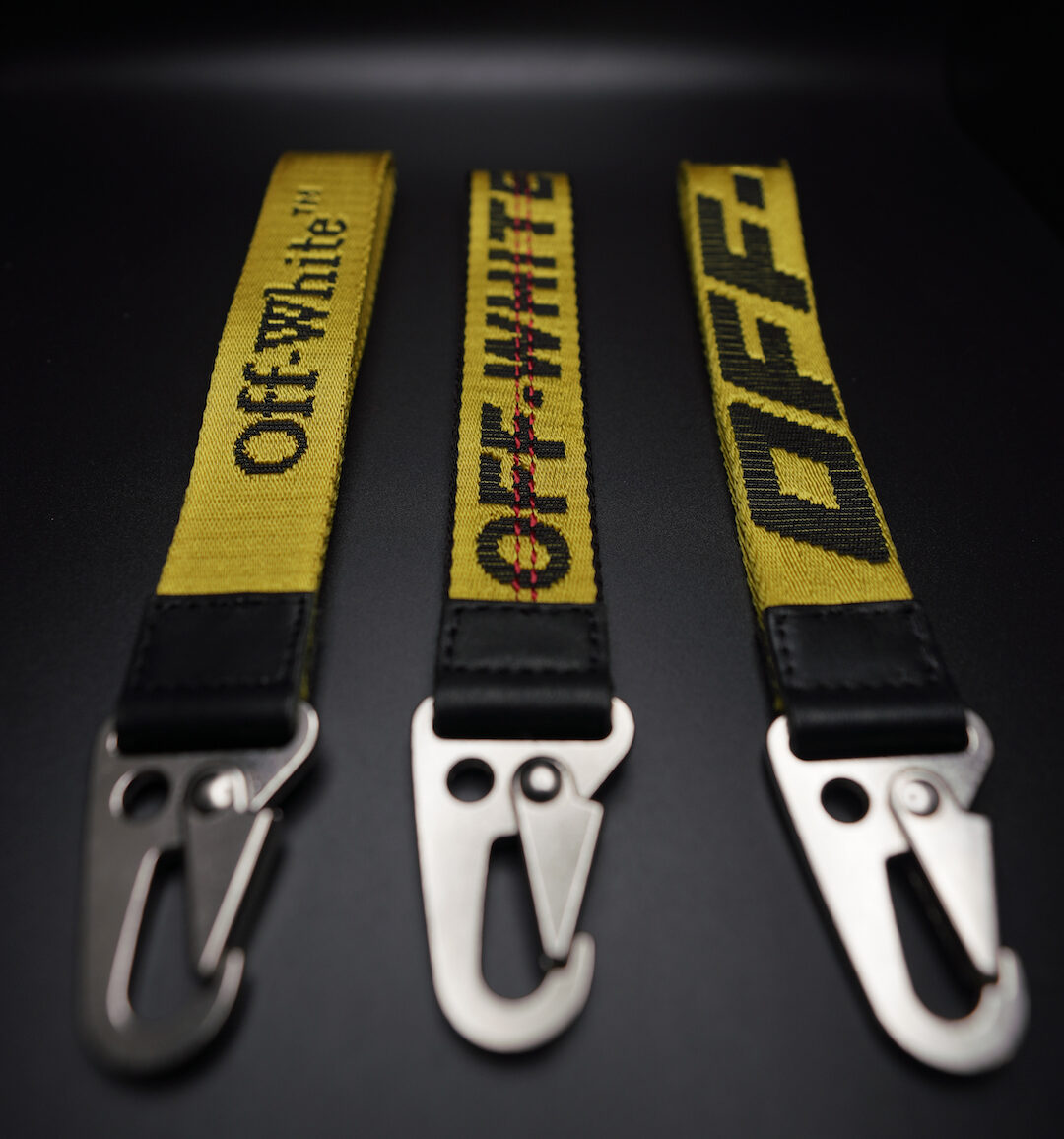 激レア OFF－WHITE LABEL KEYRING Off-White™ 6 Label Keyring Release | Hypebeast