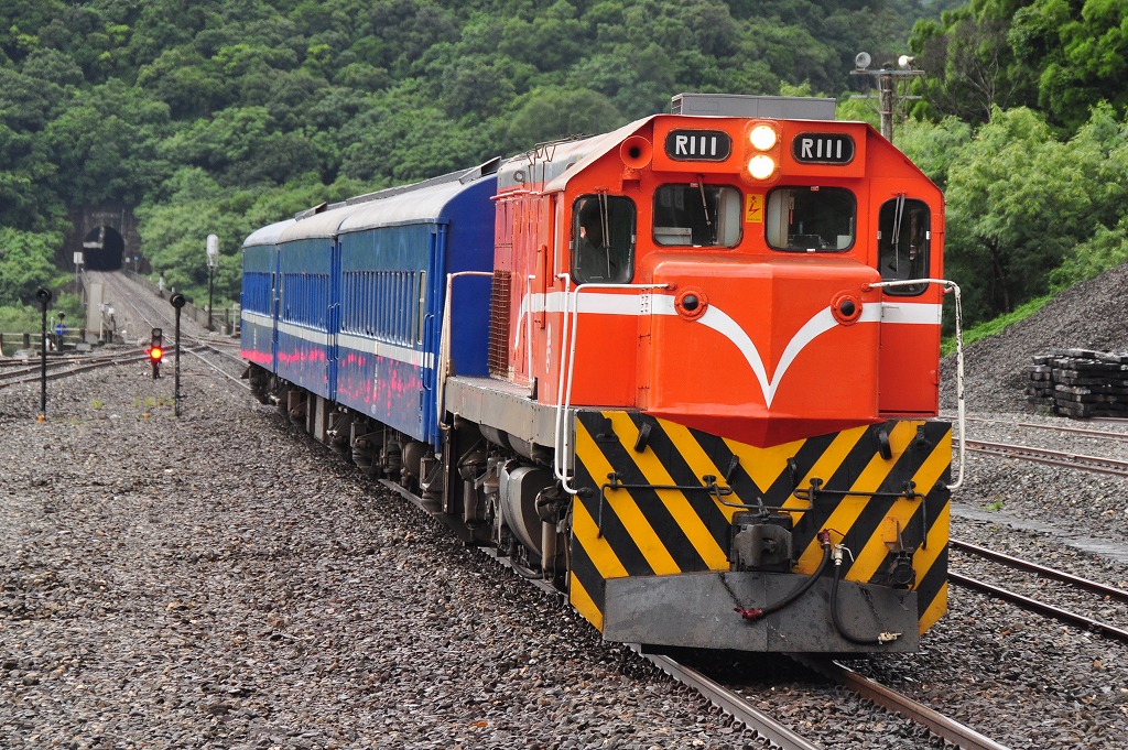 【鉄道愛好家】【青信号】旧型客車 特別編集号　希少 mqdefault.jpg