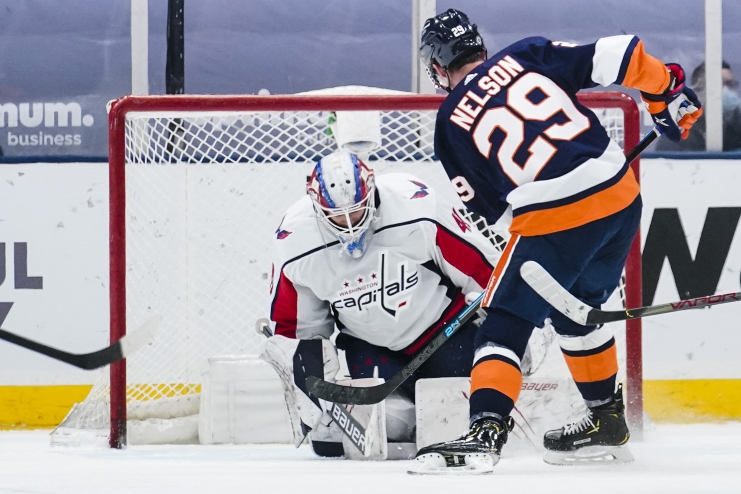 Islanders Begin Crucial Series Against Capitals