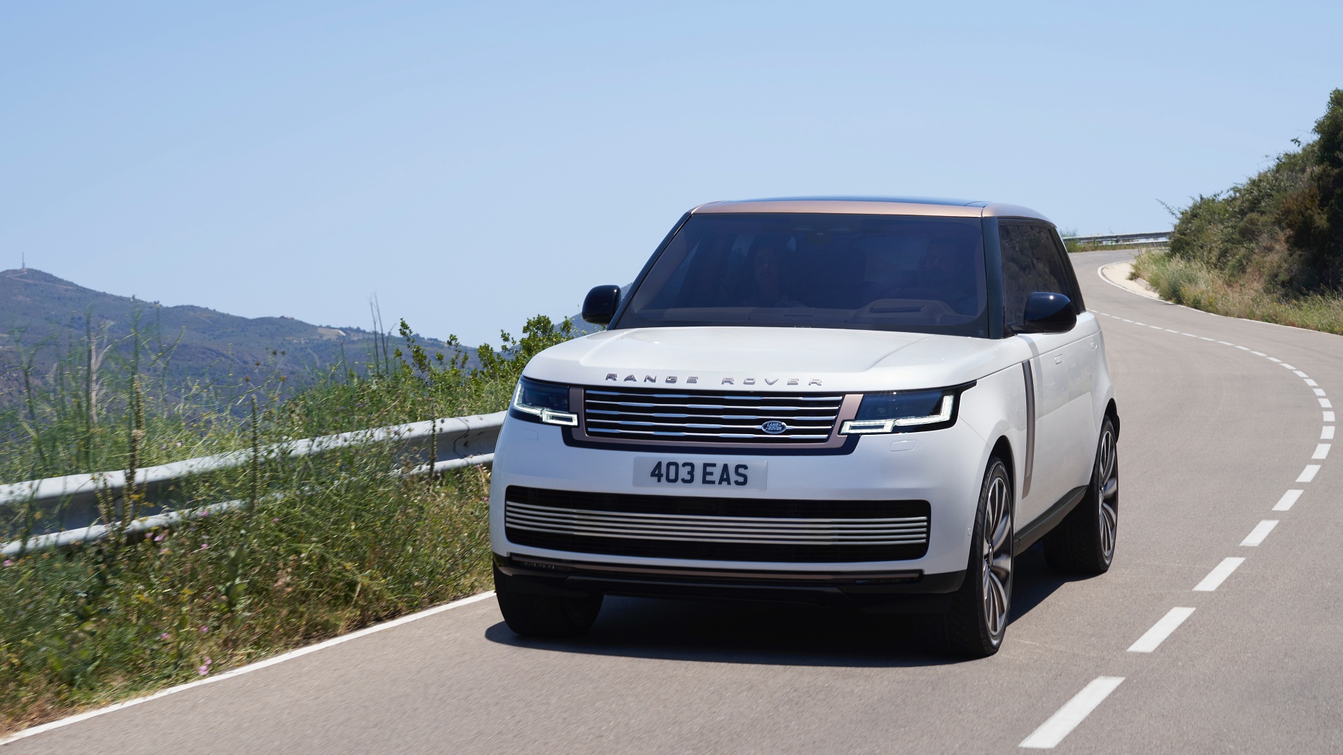 The New 2022 Range Rover • Driving Today