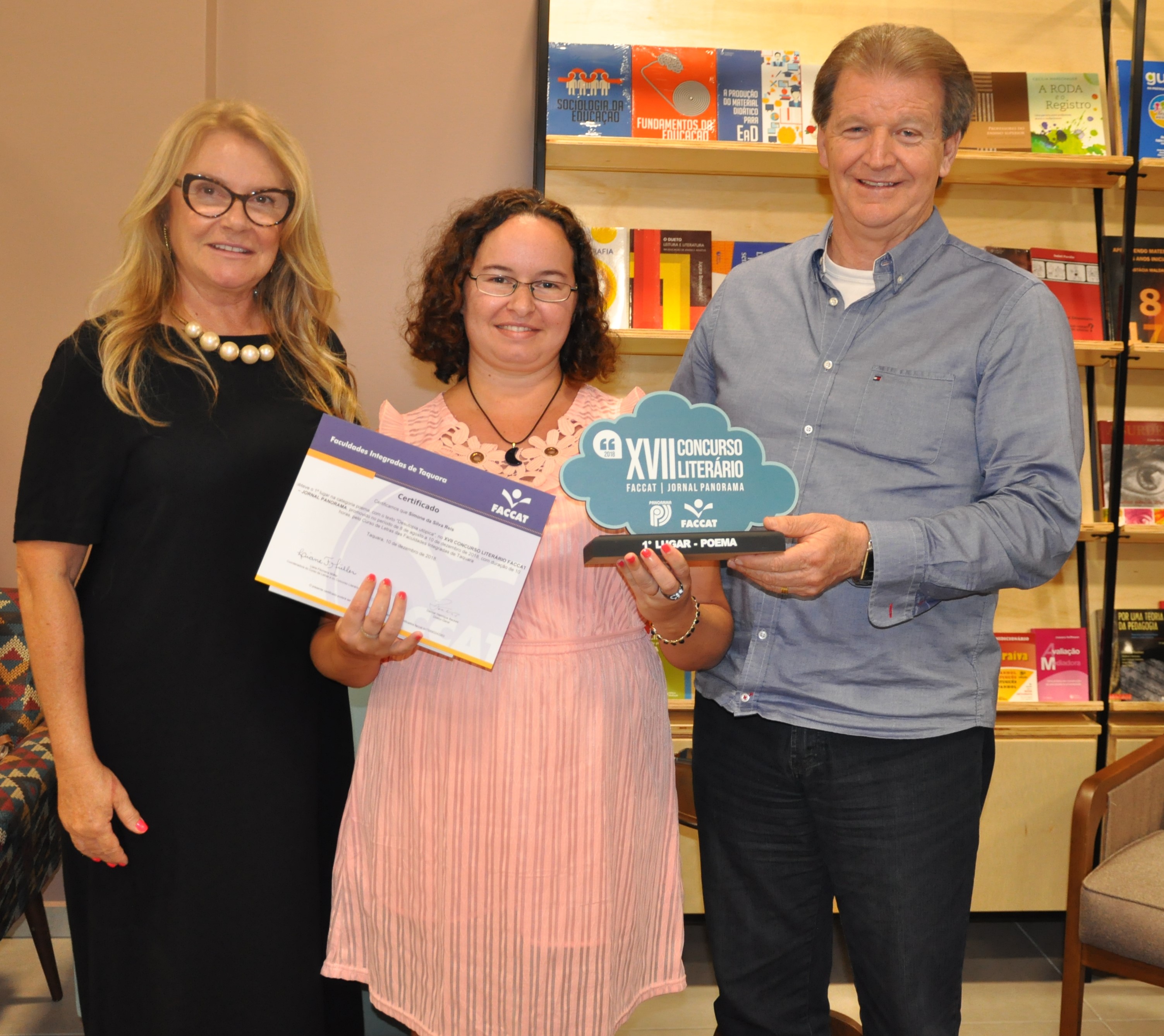 O primeiro lugar na categoria Poema foi conquistado por Simone da Silva Reis, com "Desutopia utópica"