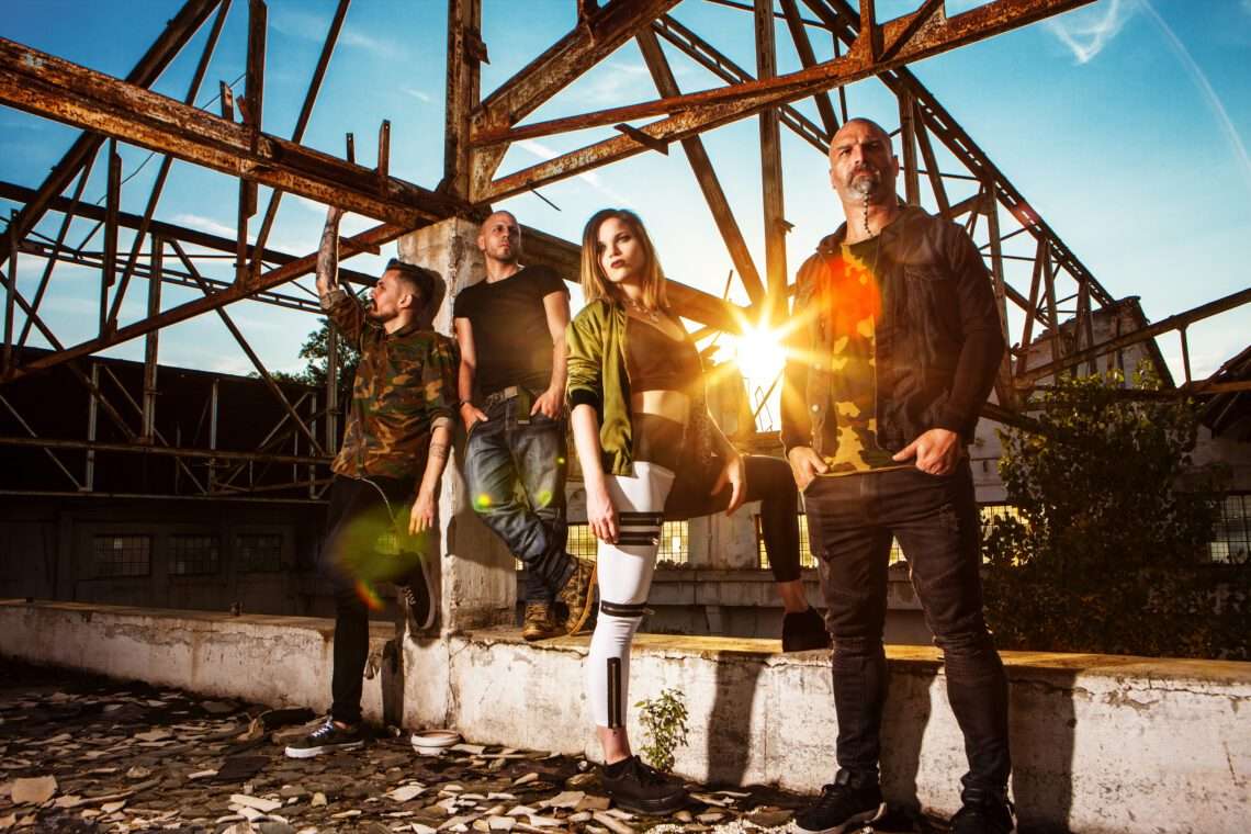 Read more about the article Interview with The Hellfreaks