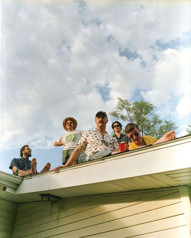 Read more about the article Interview with Motel Breakfast