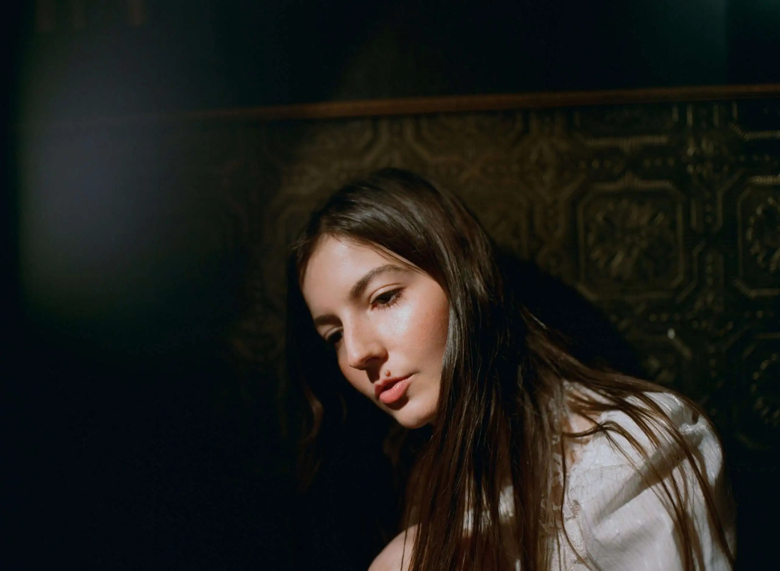 Read more about the article CASANDRA REVEALS NEW SINGLE “HOURGLASS”
