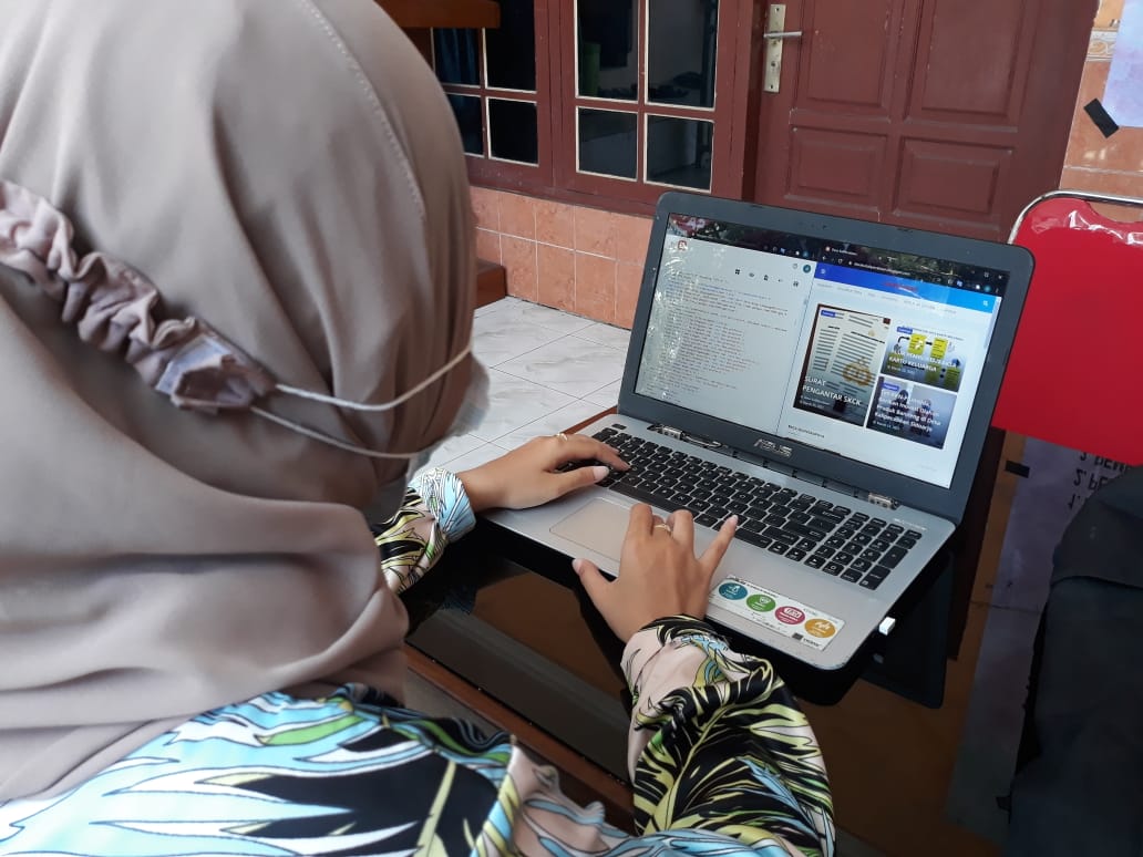 Buletin kkn pendidikan (buletin kkndik) merupakan jurnal ilmiah hasil pengabdian. Mudahkan Pencarian Informasi Desa Kalipecabean Tim Kkn P 44 Lakukan Pembuatan Website Desa Drpm