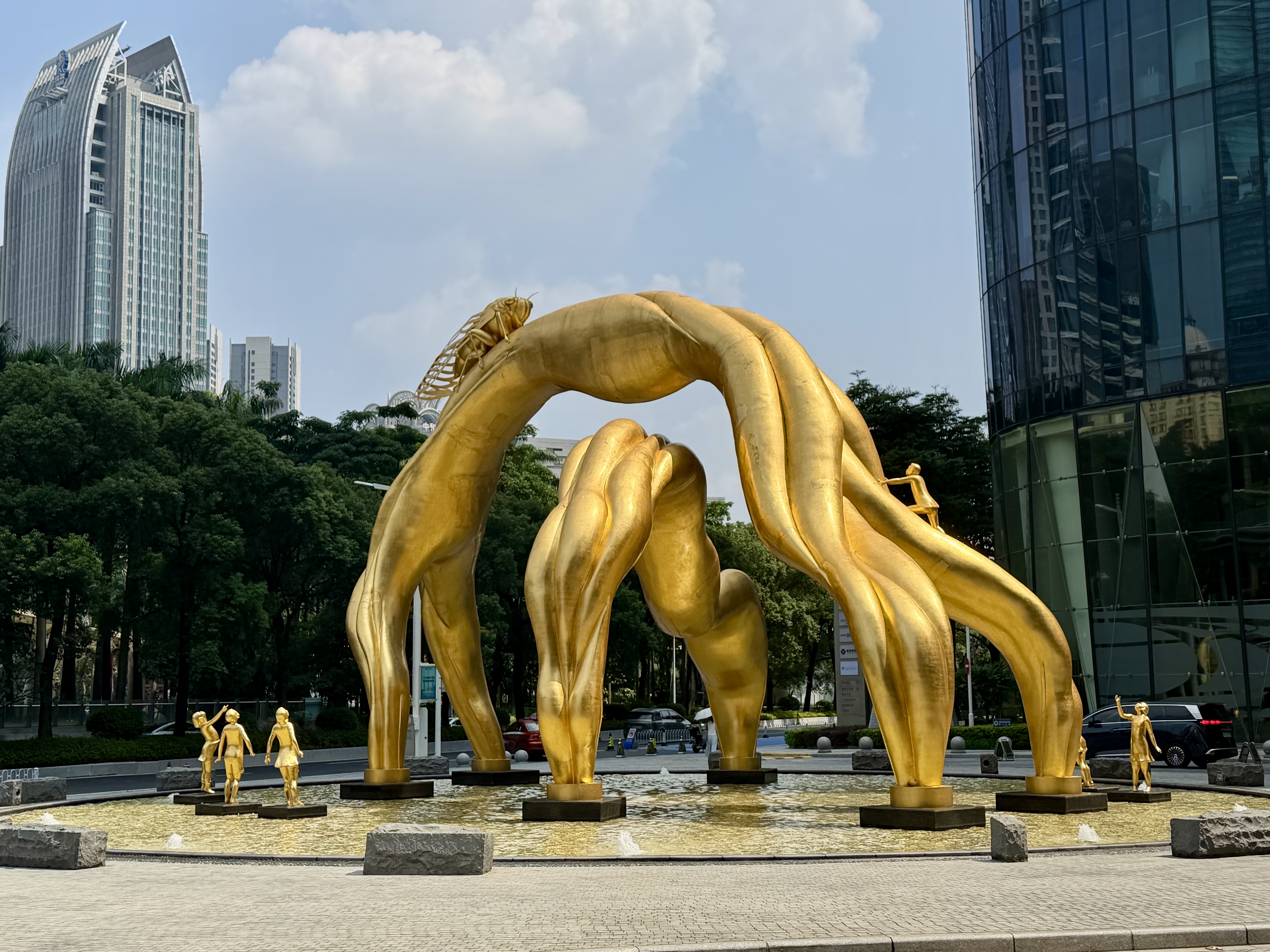 One of many statues around the city