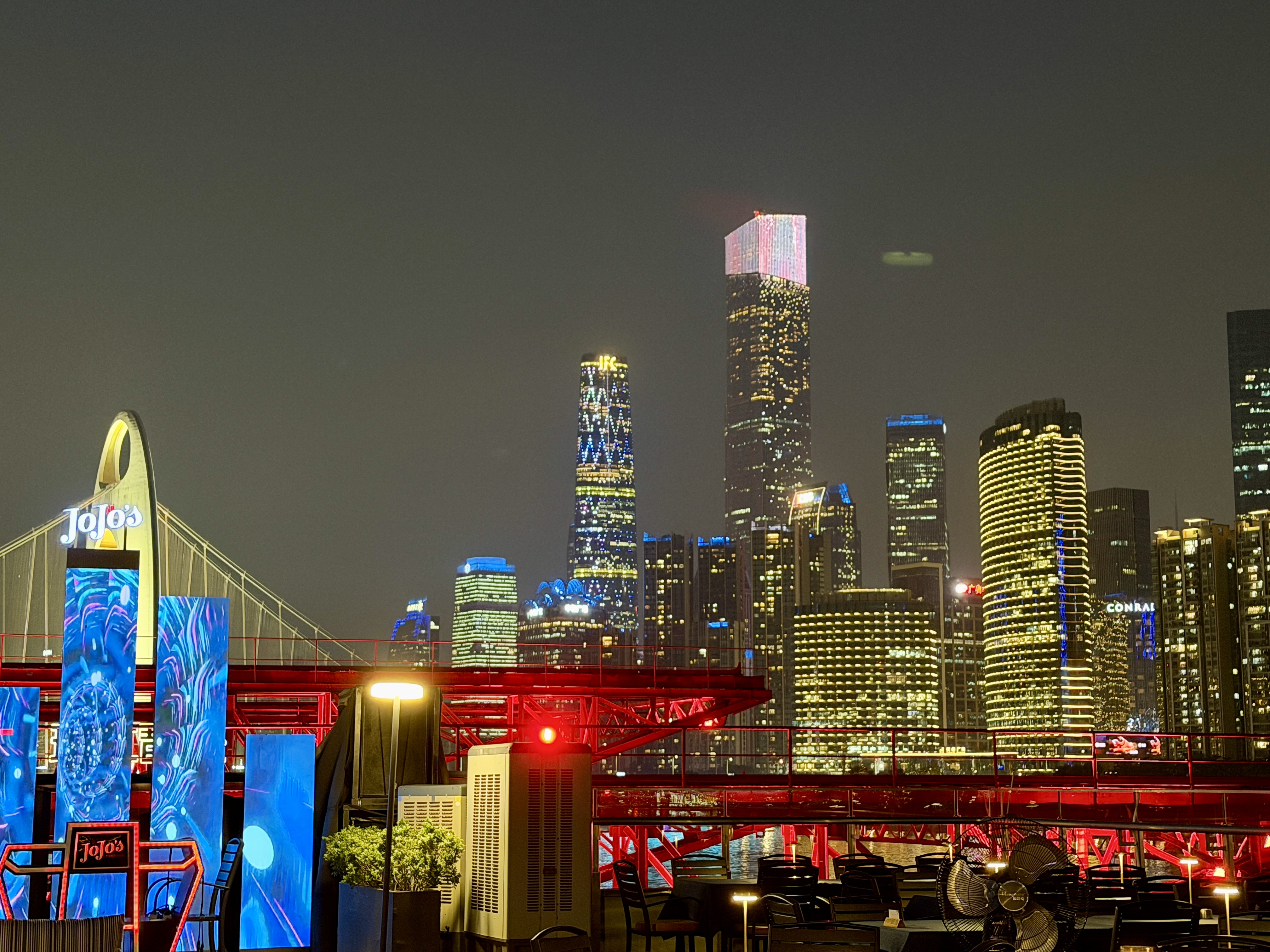 The skyline of Chinese cities at night are so beautiful