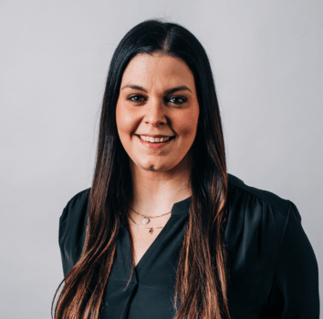 Nina Riehm – Operatives Geschäft und Versand bei der Druckpress GmbH