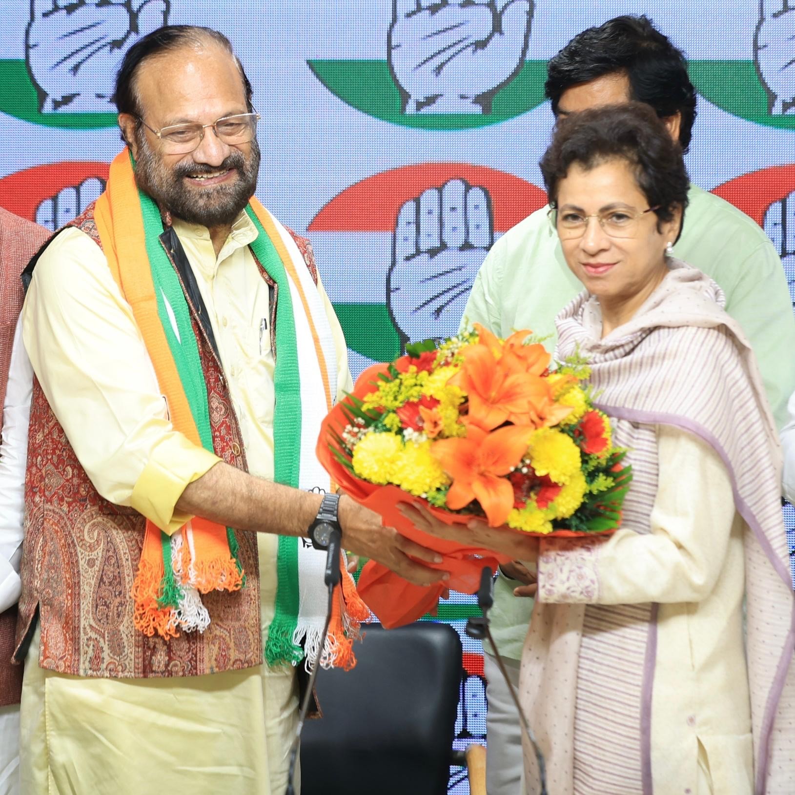 गायक जुबिन नौटियाल के पिता रामशरण नौटियाल कांग्रेस में शामिल