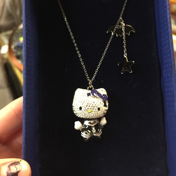 Vida Audiencia Tercero Swarovski Hello Kitty Halloween Devorar Nitrogeno Algodon